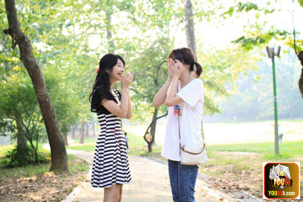 Giải mã ý nghĩa giấc mơ đi chơi với gái