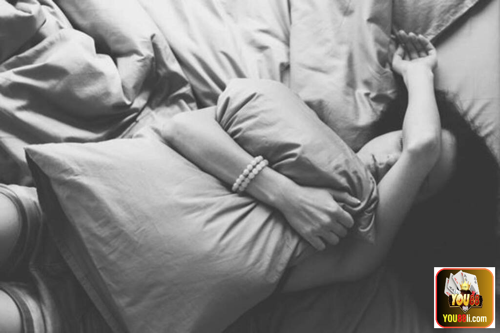 Mơ đi chơi gái có ý nghĩa ra sao? Điềm báo của giấc mơ này là gì?